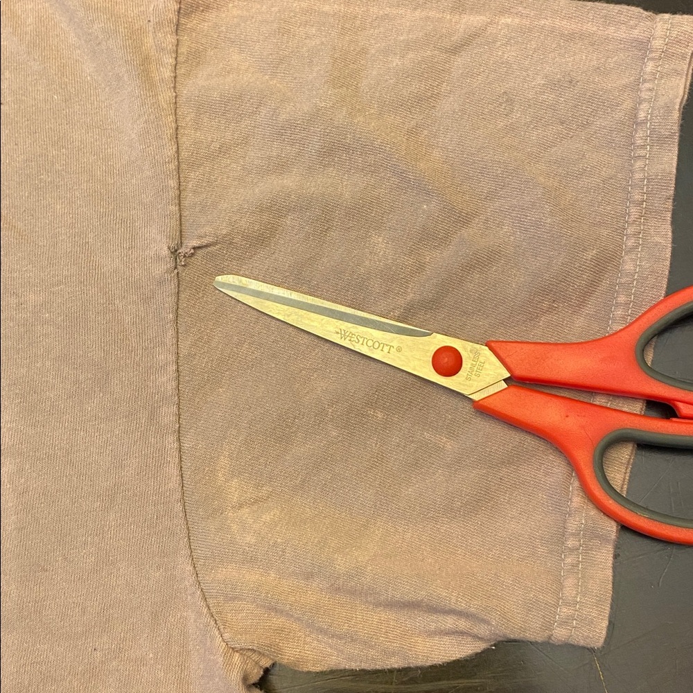 Distressed Cropped BRATZ Y2K Tee Shirt - Picture 10 of 11